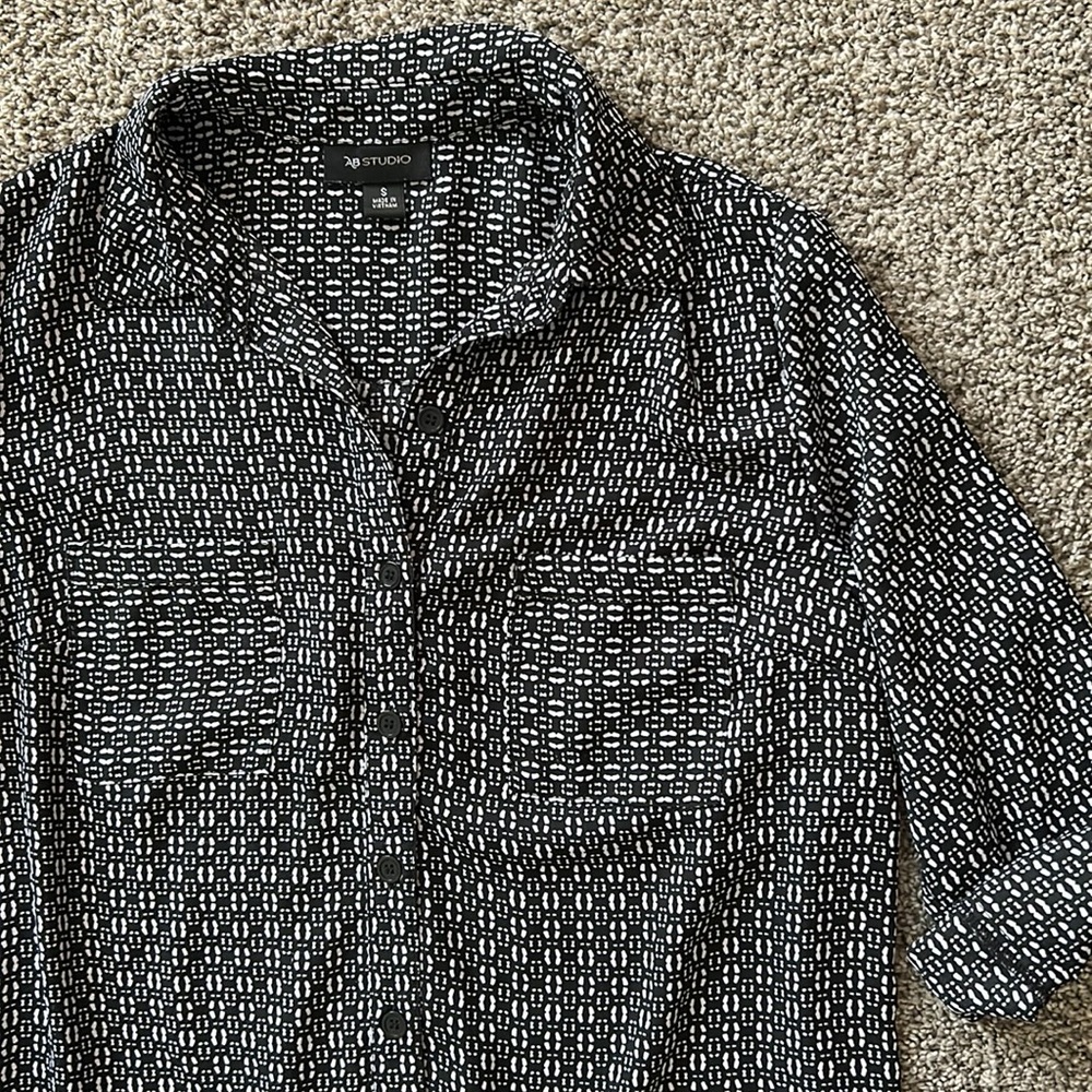 Button Down Top - Picture 2 of 4